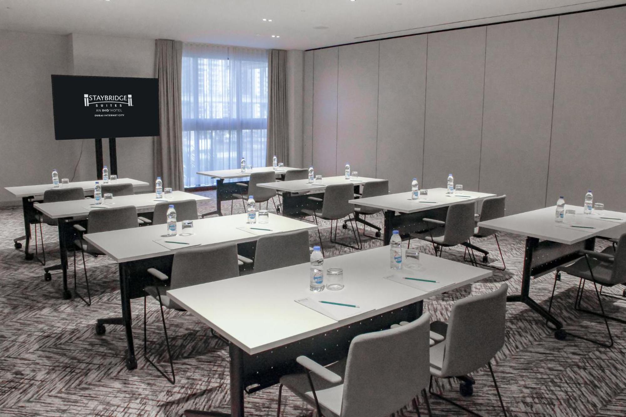 Staybridge Suites Dubai Internet City By Ihg Exterior foto