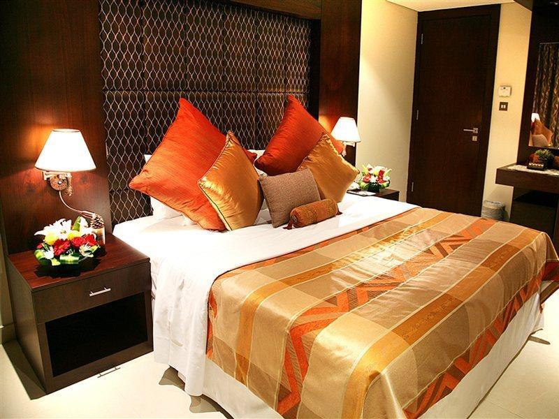 Staybridge Suites Dubai Internet City By Ihg Exterior foto