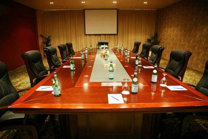 Staybridge Suites Dubai Internet City By Ihg Exterior foto