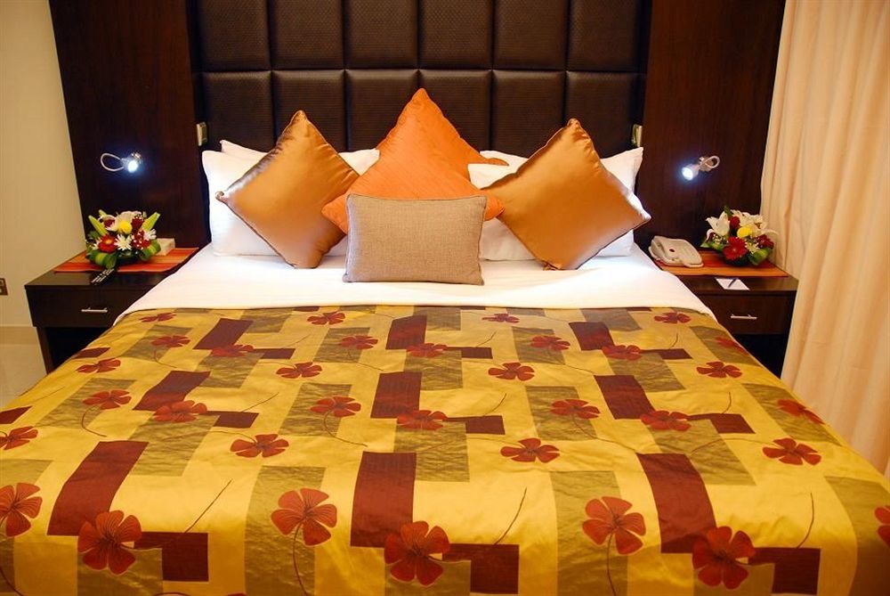 Staybridge Suites Dubai Internet City By Ihg Exterior foto
